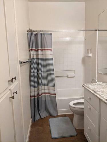 Apartamento Lovely One Bedroom With Full Kitchen And Laundry