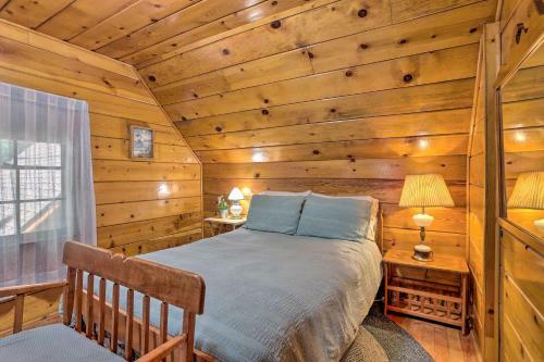 Big Bear Lake Cabin With Grill, 4 Mi To Slopes!