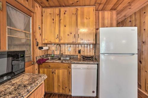 Cozy Big Bear Cabin With Decks Walk To Lake!