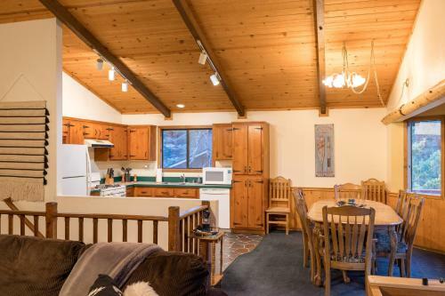 37 - Mountain Hideaway Home