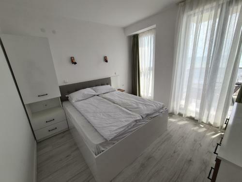 Gold Beach Apart Obzor