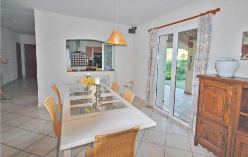 Holiday Home Chemin Du Tuff
