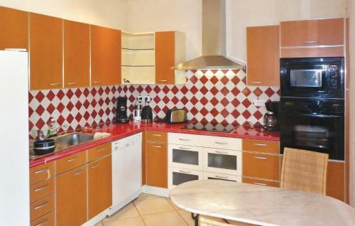 Holiday Home Chemin Du Tuff