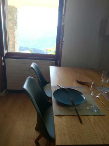 Apartamento Studio Au Calme, Vue Imprenable Sur La Vall�e