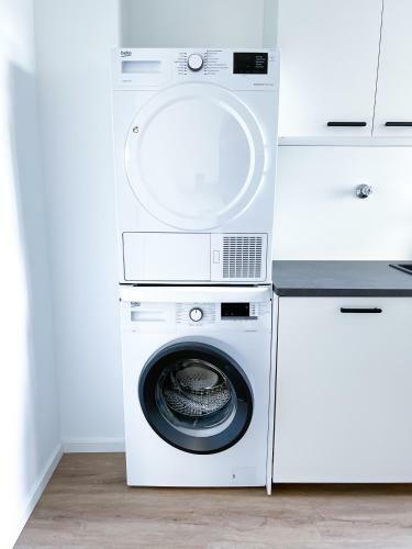 Zimmer Mit Blick Ins Gr�ne In Wg-wohnung