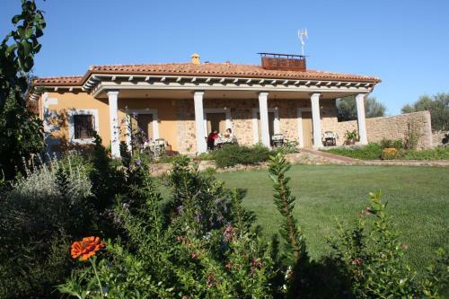 Apartamentos El Jardin Del Poeta