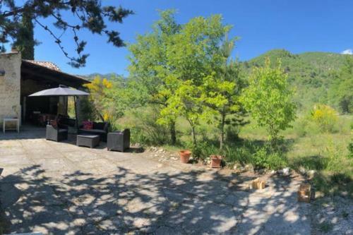 Charmante Maison De Vacances Sur Un Terrain De 4 Ha