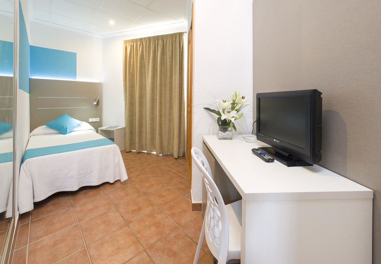 Hostal Adelino