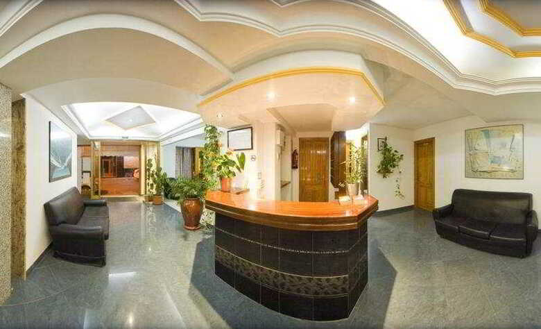 Hostal Adelino