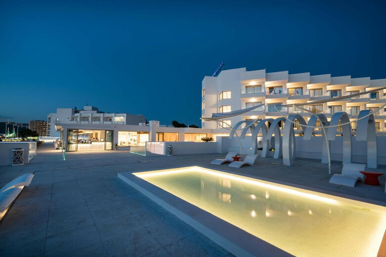 Apartamentos THB Naeco Ibiza - Adults Only
