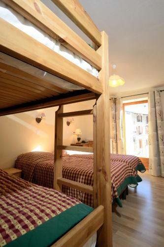 Chalet Et Hotel La Tarine