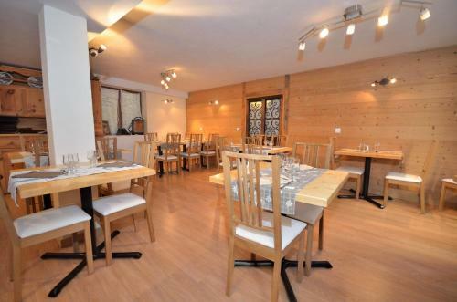 Chalet Et Hotel La Tarine