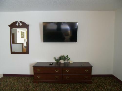 Hotel National Heritage Inn And Suites
