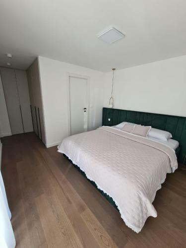 Novouredjeni Apartman U Imotskom