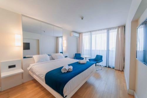 Batumi Colored Pebbles Beach & Sea View Aparthotel