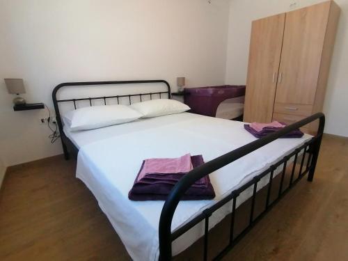 Apartamento Lovely 3 Bedroom Vacation Home With Pool
