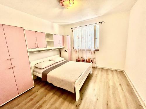 Seafront Apartment 4+1