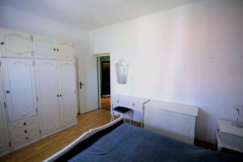 Captain's Luxury Apartment Directly On The Sea