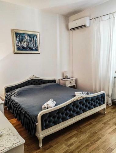 Captain's Luxury Apartment Directly On The Sea