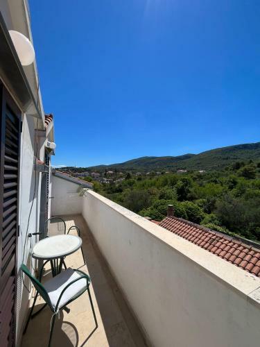Gorana Apartman With Swimming Pool