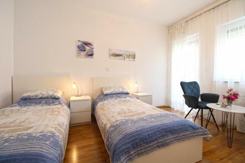 Hostal Apartment And Room Ramzija 2193