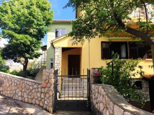 Traditional Apartment In Kraljevica With Balcony