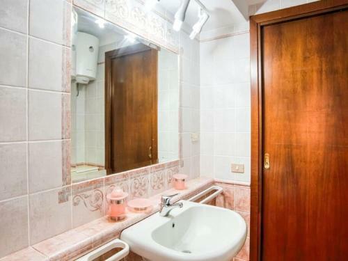Traditional Apartment In Kraljevica With Balcony