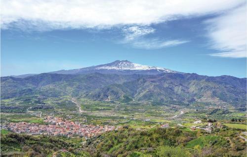 Etna Family