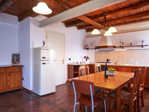 Locazione Turistica Oro Del Lario-1