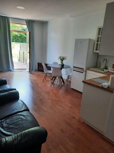 Lovely Apartment With Terrace Near From Beach!