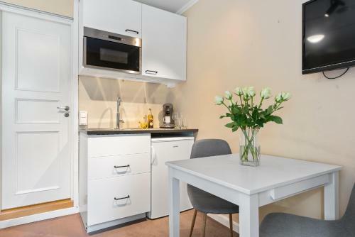 Victoria Apartment