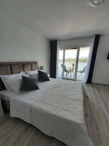 Hostal Lago D'argento Sobe