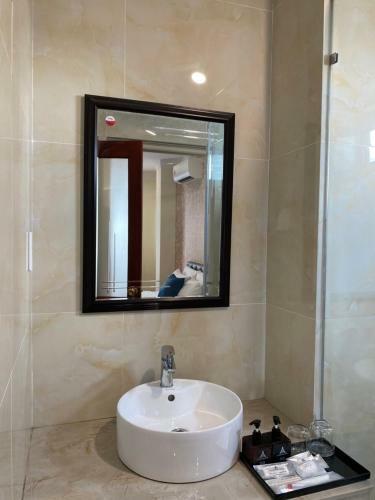 Le Center Hotel