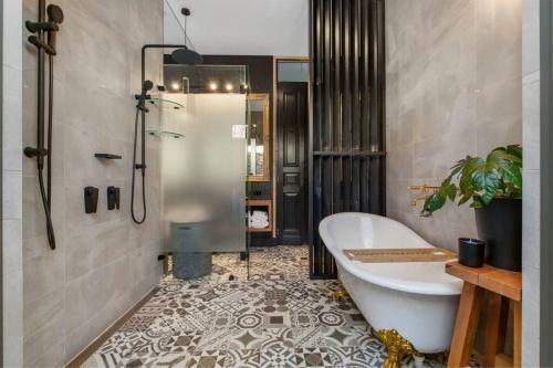 Exhale Country Escape Pool Wifi Sleeps 10