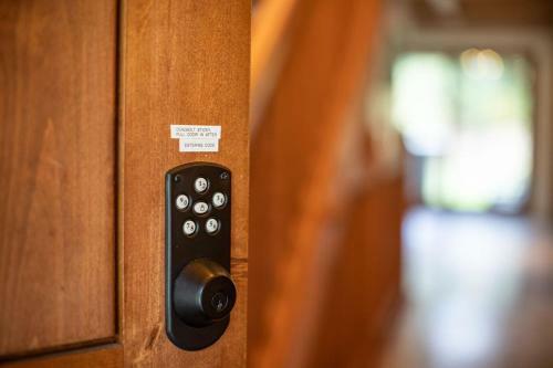 Whyte Mountain Chalet By Revelstoke Vacations