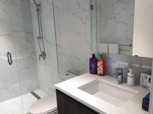 Apartamento Unique Brand New 2b2b In Richmond Downtown