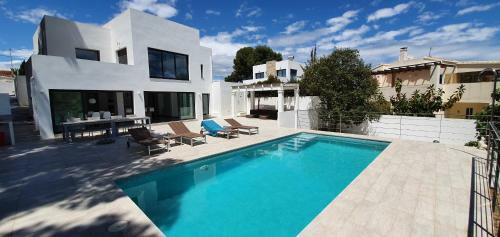Villa Graham Holiday Rentals - Amistat