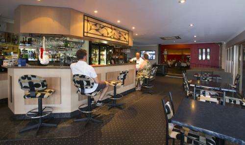 James Street Motor Inn