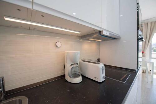 Apartamento Benal Beach Sea Front Holiday Home