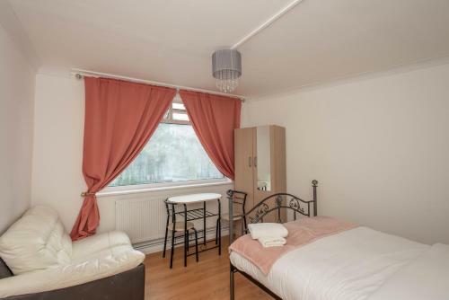 Motel Studio Apartment By Rajmoni Retrearts