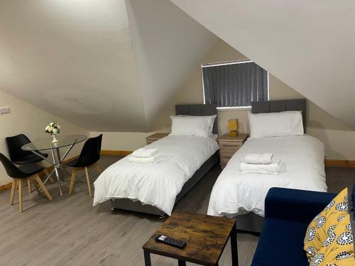 Apartamento City Road Birmingham Studios From Oofy With En-suites
