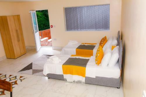 Apartamento City Road Birmingham Studios From Oofy With En-suites
