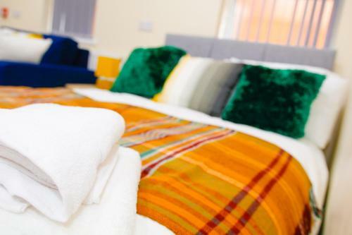 Apartamento City Road Birmingham Studios From Oofy With En-suites