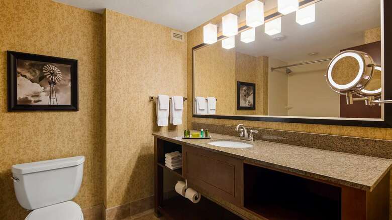 Best Western Premier Waterfront Hotel & Convention Center