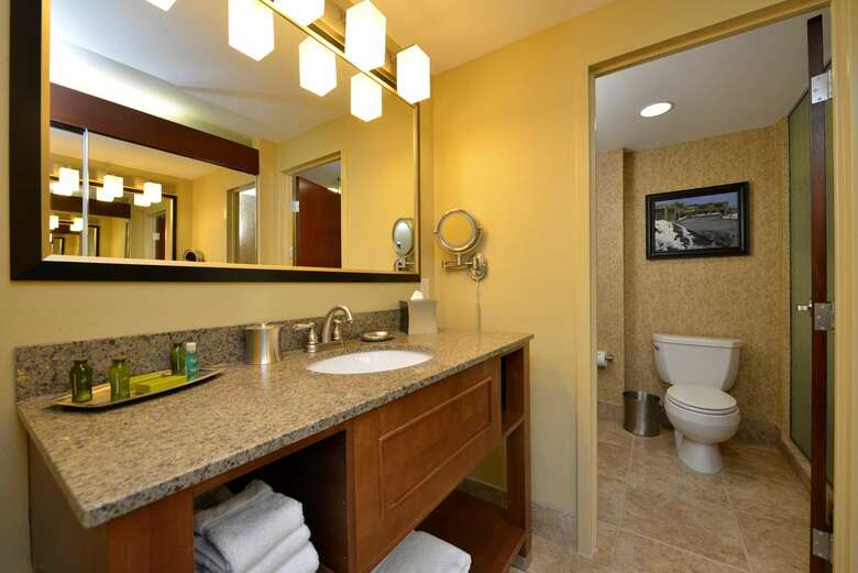 Best Western Premier Waterfront Hotel & Convention Center