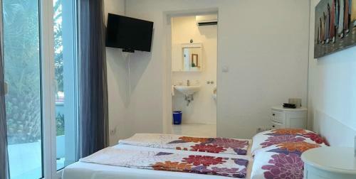 Apartamento Helles Doppelzimmer Mit Bad, Terasse Und Pool