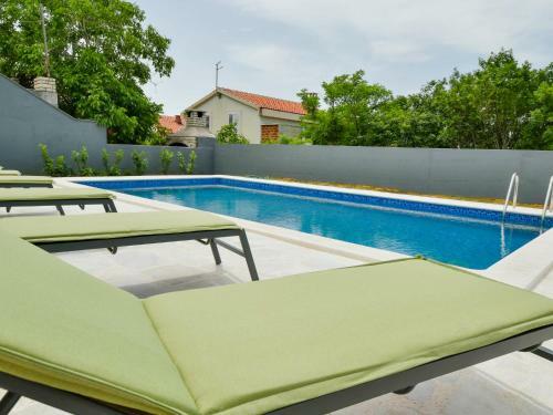 Apartment Ilux-1