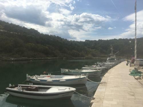 Seafront Apartment Riva