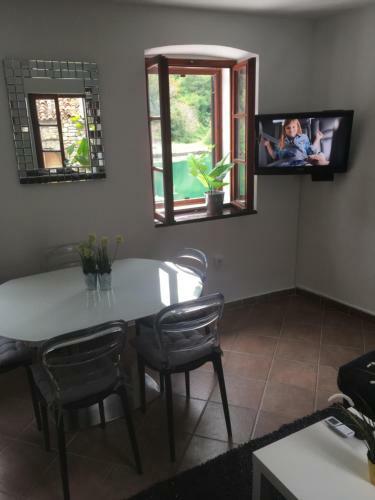 Seafront Apartment Riva