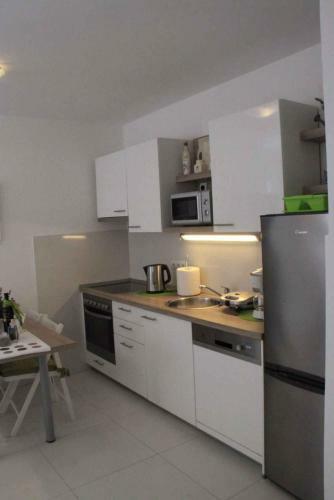 Apartment In Njivice - Insel Krk 42626